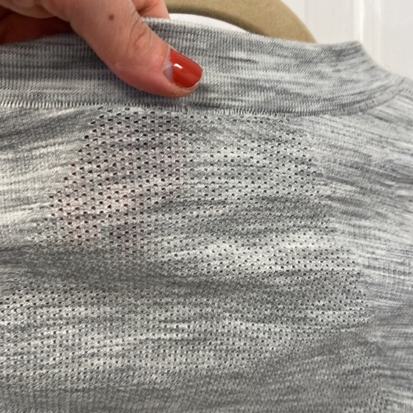 Athleta Foresthill Ascent Long Sleeve Wool Blend Ruched Top Gray Size XS GUC - Picture 14 of 16